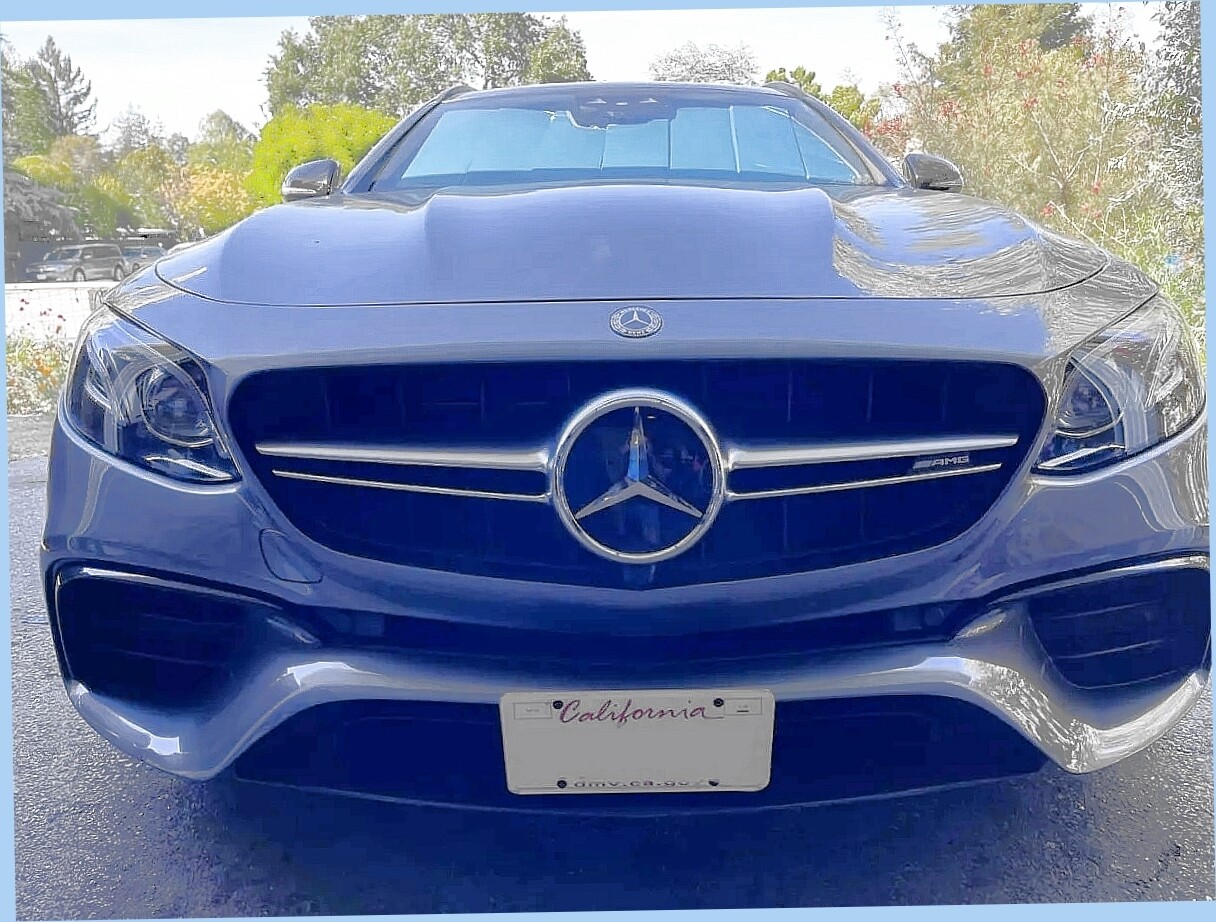 Sly Bracket fits Mercedes-Benz models with horizontal slats lower grille.