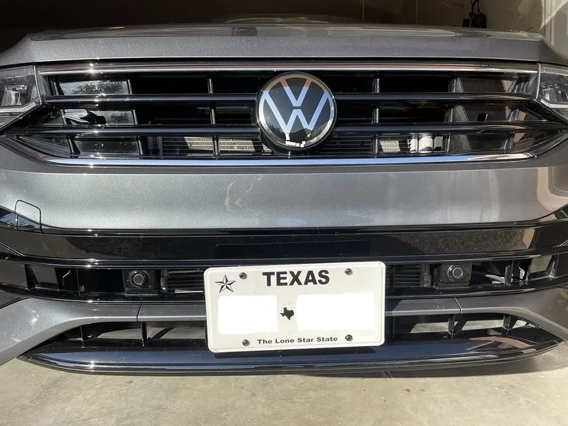 Sly Bracket fits Volkswagen Tiguan with horizontal or vertical slats lower grille.