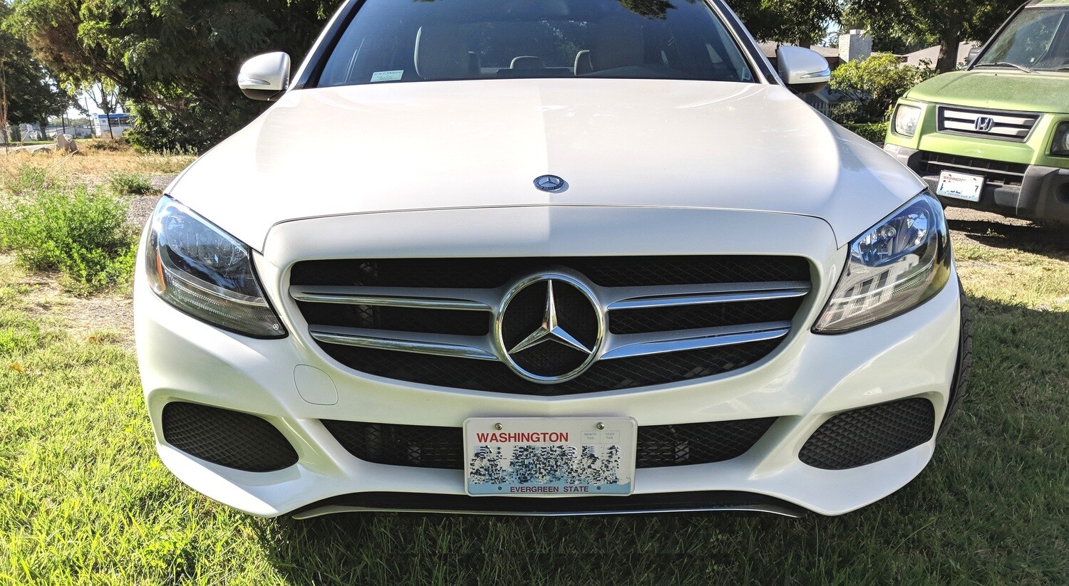 Sly Bracket for Mercedes-Benz C300 with mesh lower grille.