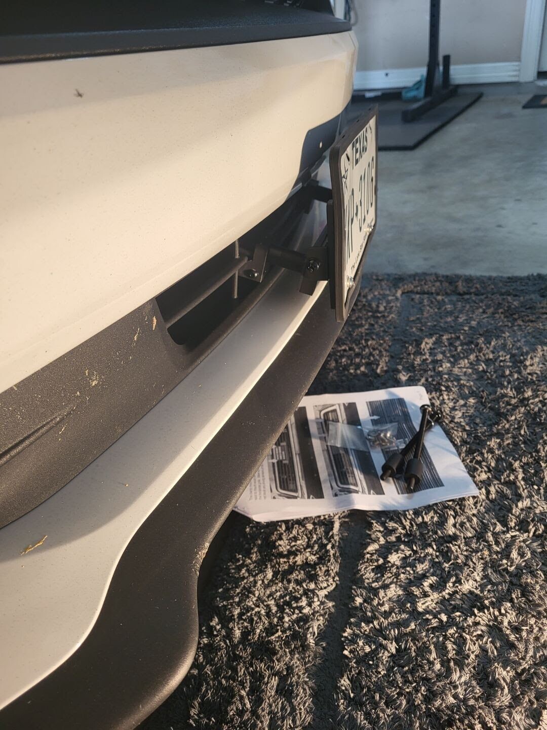 Sly Bracket fits Ford Mustang with horizontal slat lower grille.