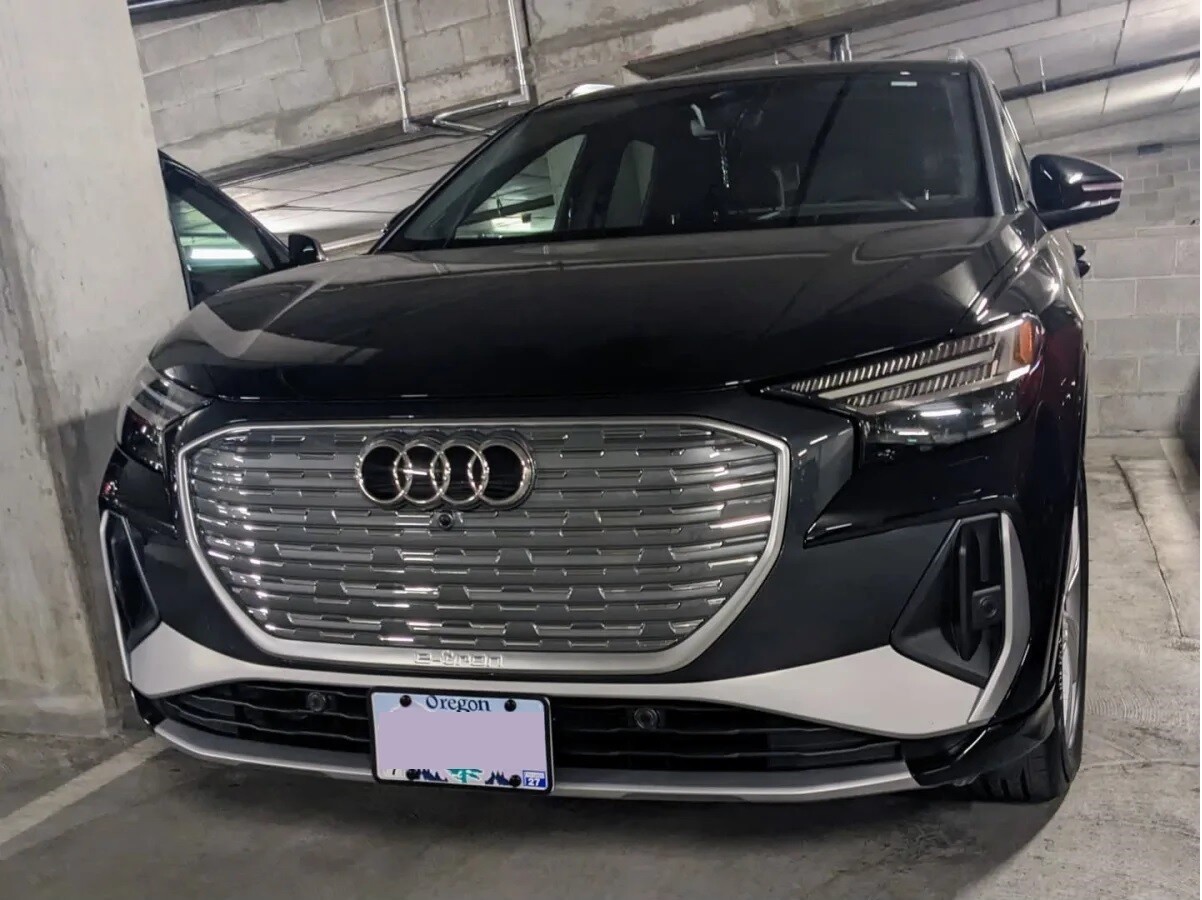 Sly Bracket for 2022-2025 Audi Q4 E-TRON with Horizontal slats Lower Grille