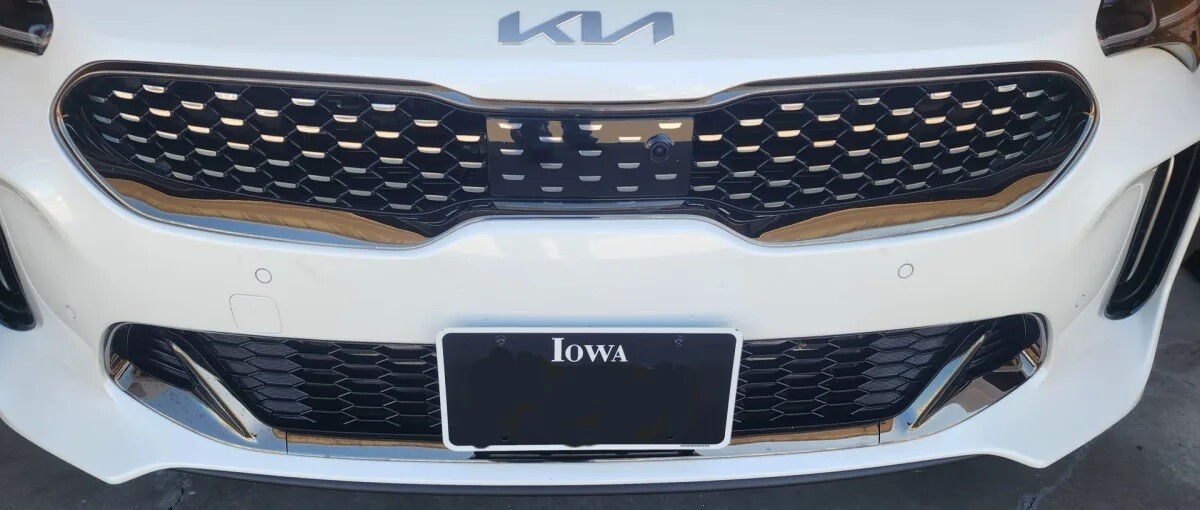 Sly Bracket for Kia Stinger GT GT2 with mesh-style lower grille.