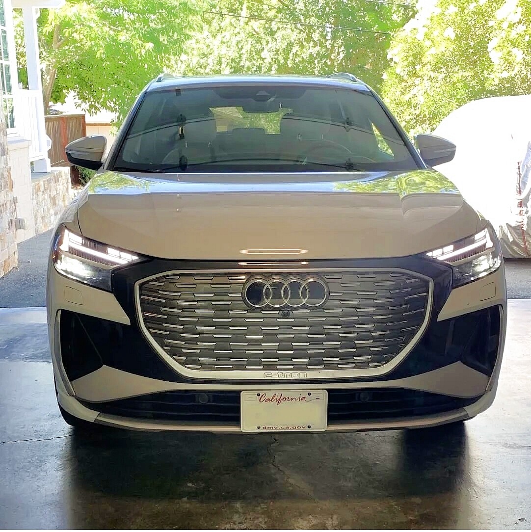 Sly Bracket for 2022-2025 Audi Q4 E-TRON with Horizontal slats Lower Grille