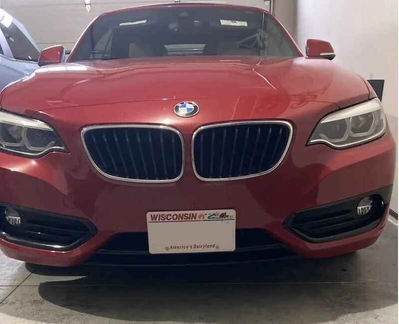Sly Bracket for BMW 230i with horizontal or vertical slats lower grille