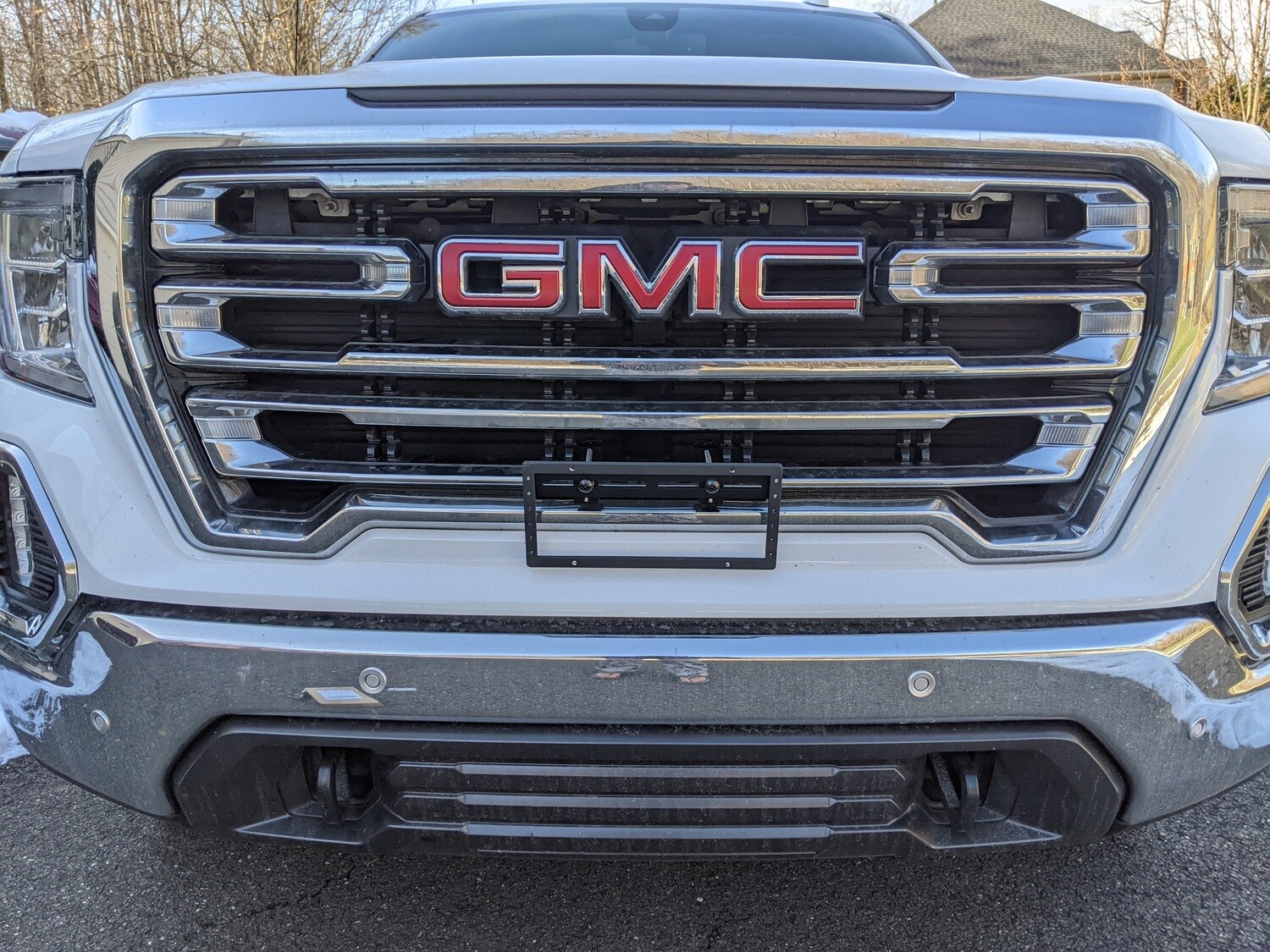Sly Bracket fits GMC Sierra 1500 with horizontal or vertical slats lower grille.