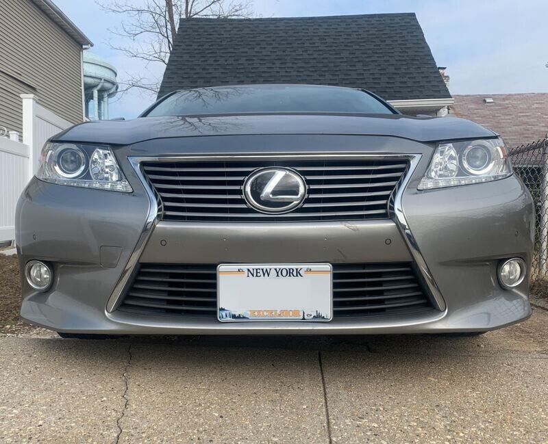 SLY BRACKET FITS LEXUS ES 350 WITH HORIZONTAL SLATS LOWER GRILLE