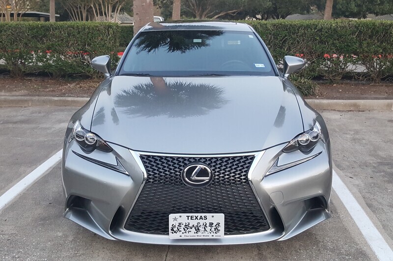 Sly Bracket for Lexus IS 250 with mesh grille.