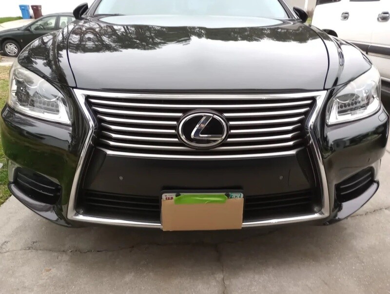 Sly Bracket fits Lexus LS 460 with horizontal slats lower grille.