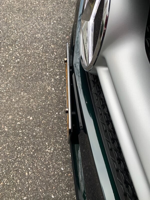 Sly Bracket fits Mercedes C43 with mesh-style lower grille.