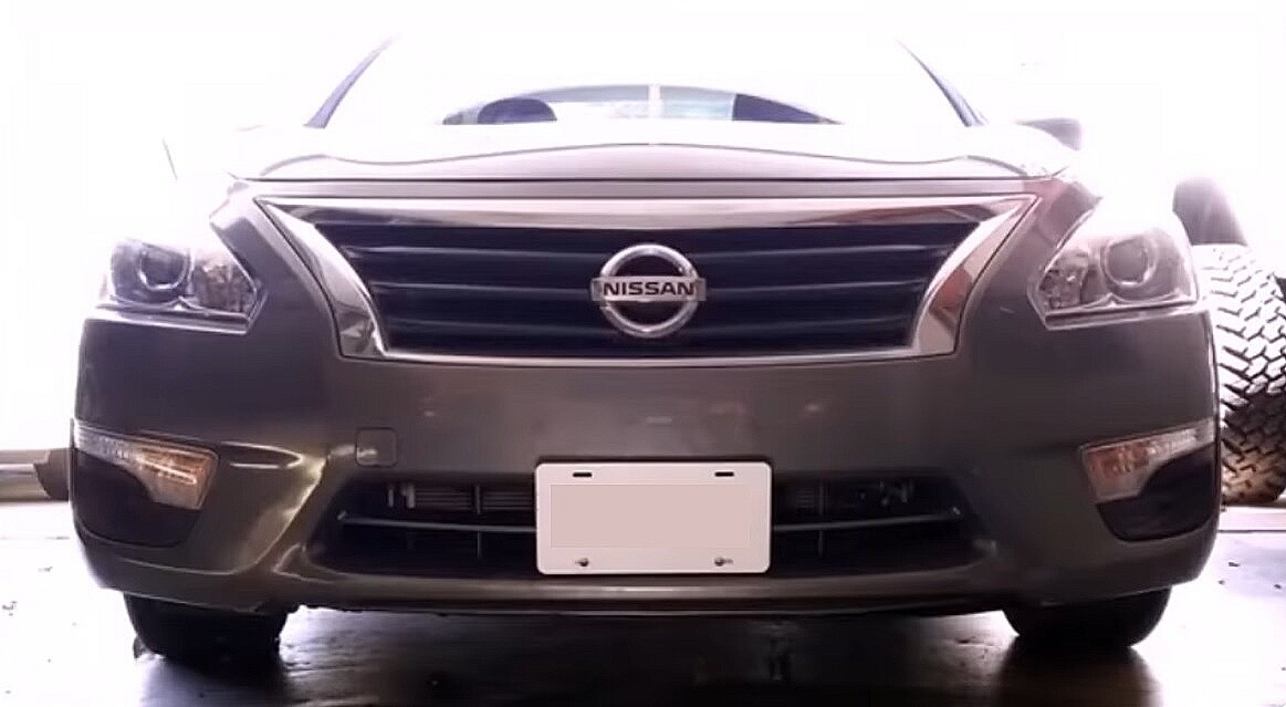 Sly Bracket fits Nissan Altima with horizontal slats lower grille.