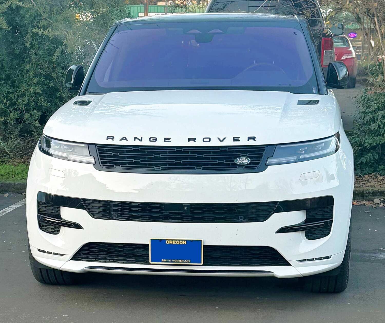 Sly Bracket for 2023-2024 Land Rover Range Rover Sport with mesh lower grille.