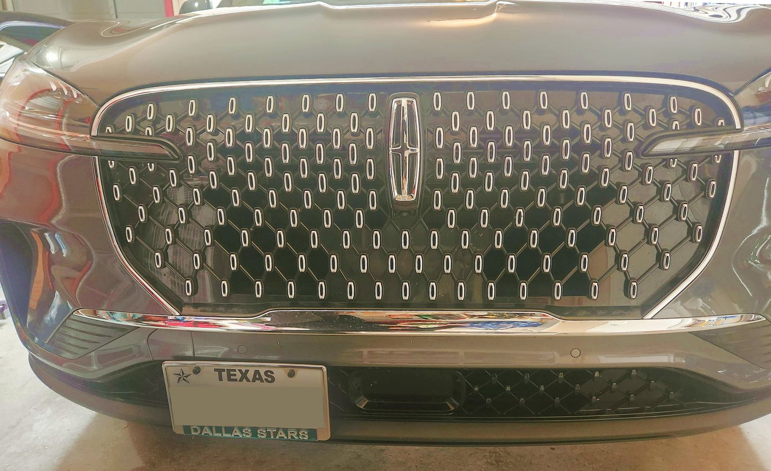 Sly Bracket for 2025 Lincoln Aviator with mesh lower grille.