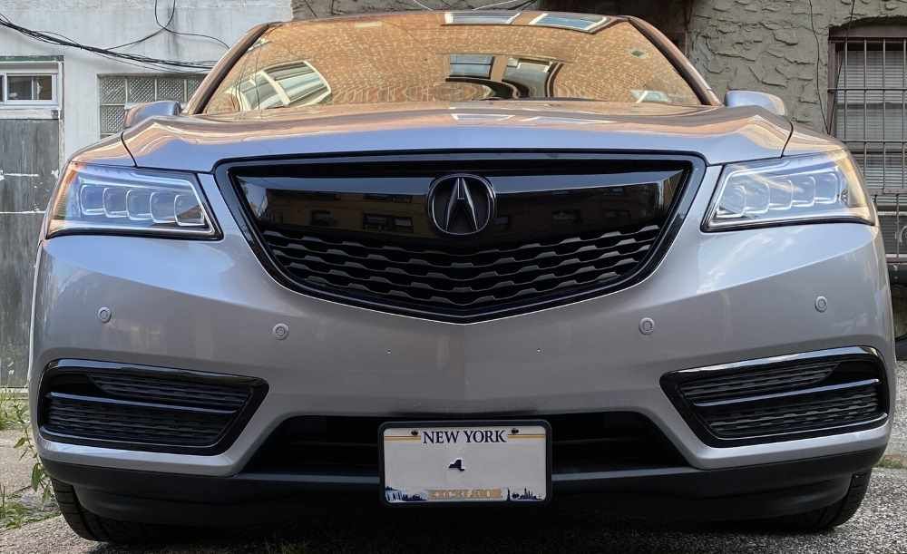 Sly Bracket for Acura MDX with horizontal slats lower grille.