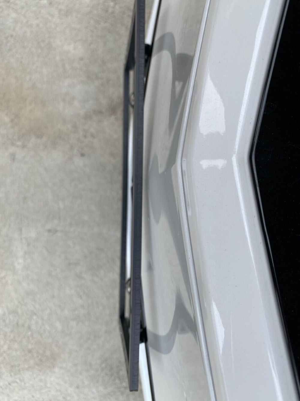 Sly Bracket for Acura MDX featuring a mesh-style lower grille.