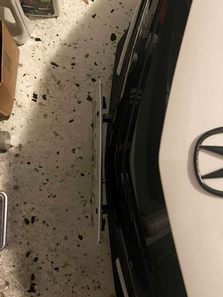 Sly Bracket for Acura NSX featuring a mesh-style lower grille.
