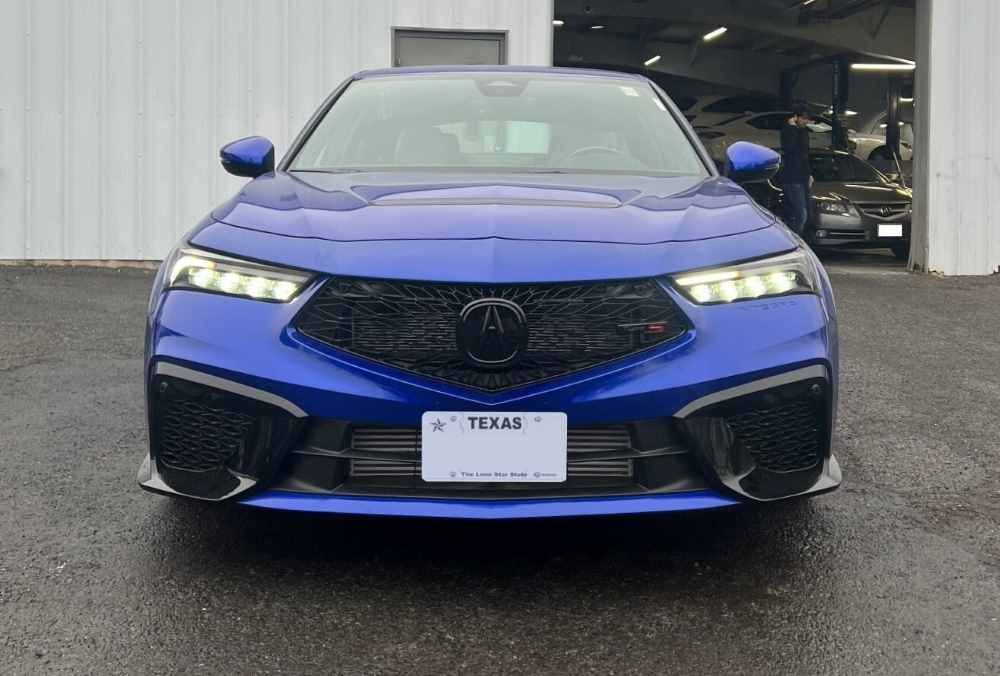 Sly Backet fits the 2024 2025 Acura Integra with horizontal slat lower grille