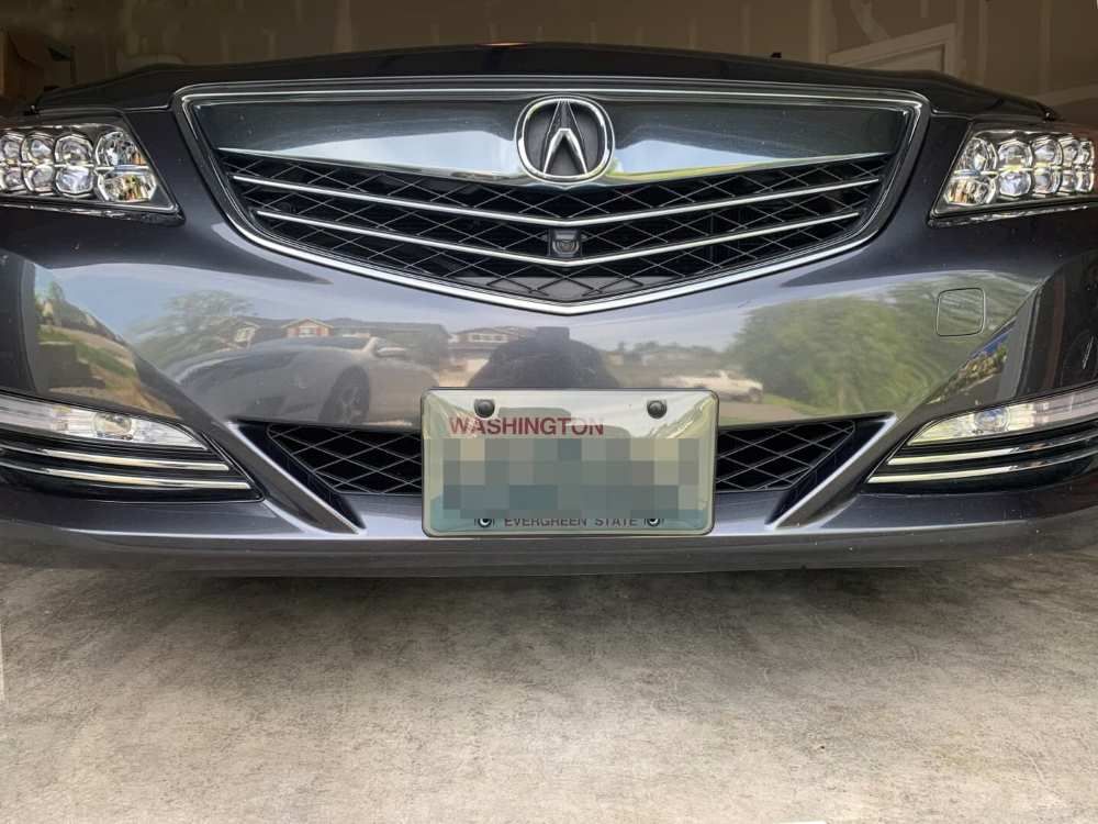 Sly Bracket for Acura RLX featuring mesh-style lower.