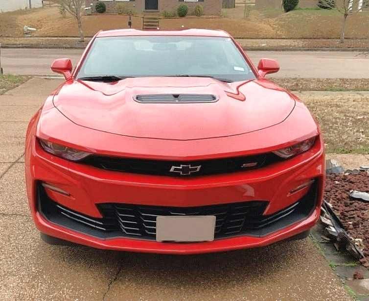 Sly Bracket fits Chevy Camaro with horizontal slats lower grille.