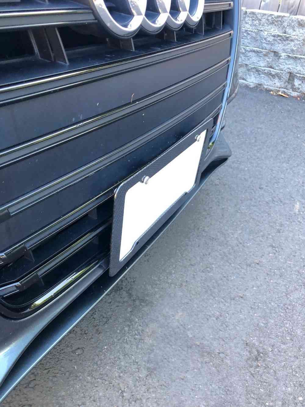 Sly Bracket for Audi with horizontal or vertical slats lower grille