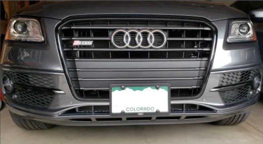 Sly Bracket for Audi with horizontal or vertical slats lower grille