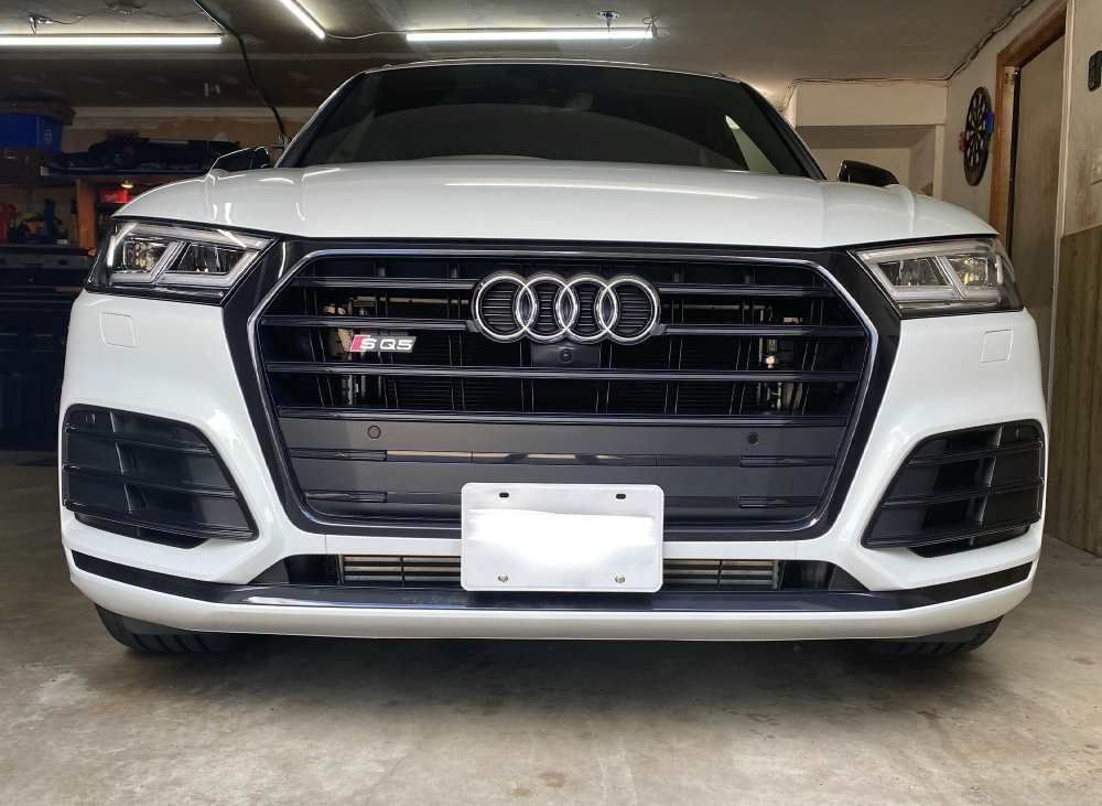 Sly Bracket for Audi Q5/SQ5 featuring with Horizontal or Vertical slats Lower Grille