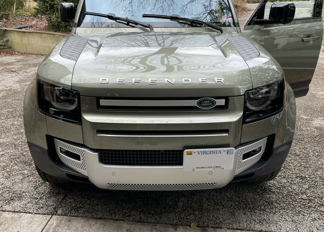 Sly Bracket for Land Rover models with mesh-style lower grille.