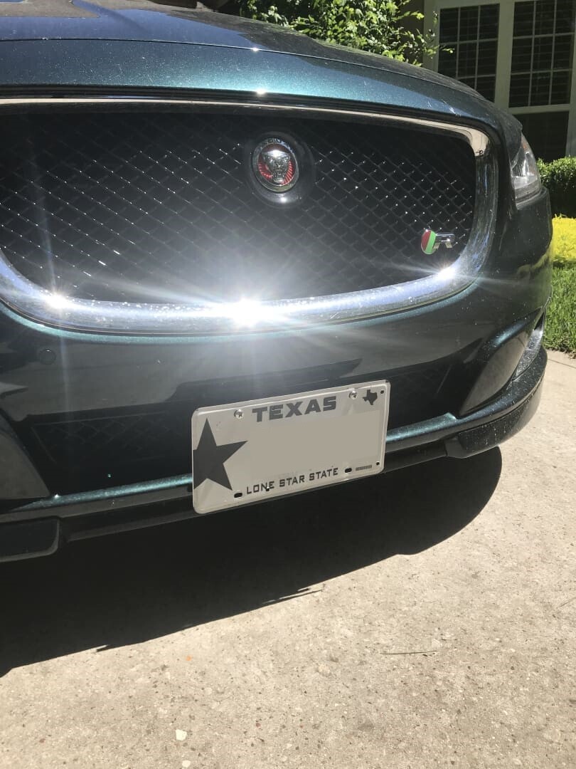 Sly Bracket for Jaguar models with mesh-style lower grille.