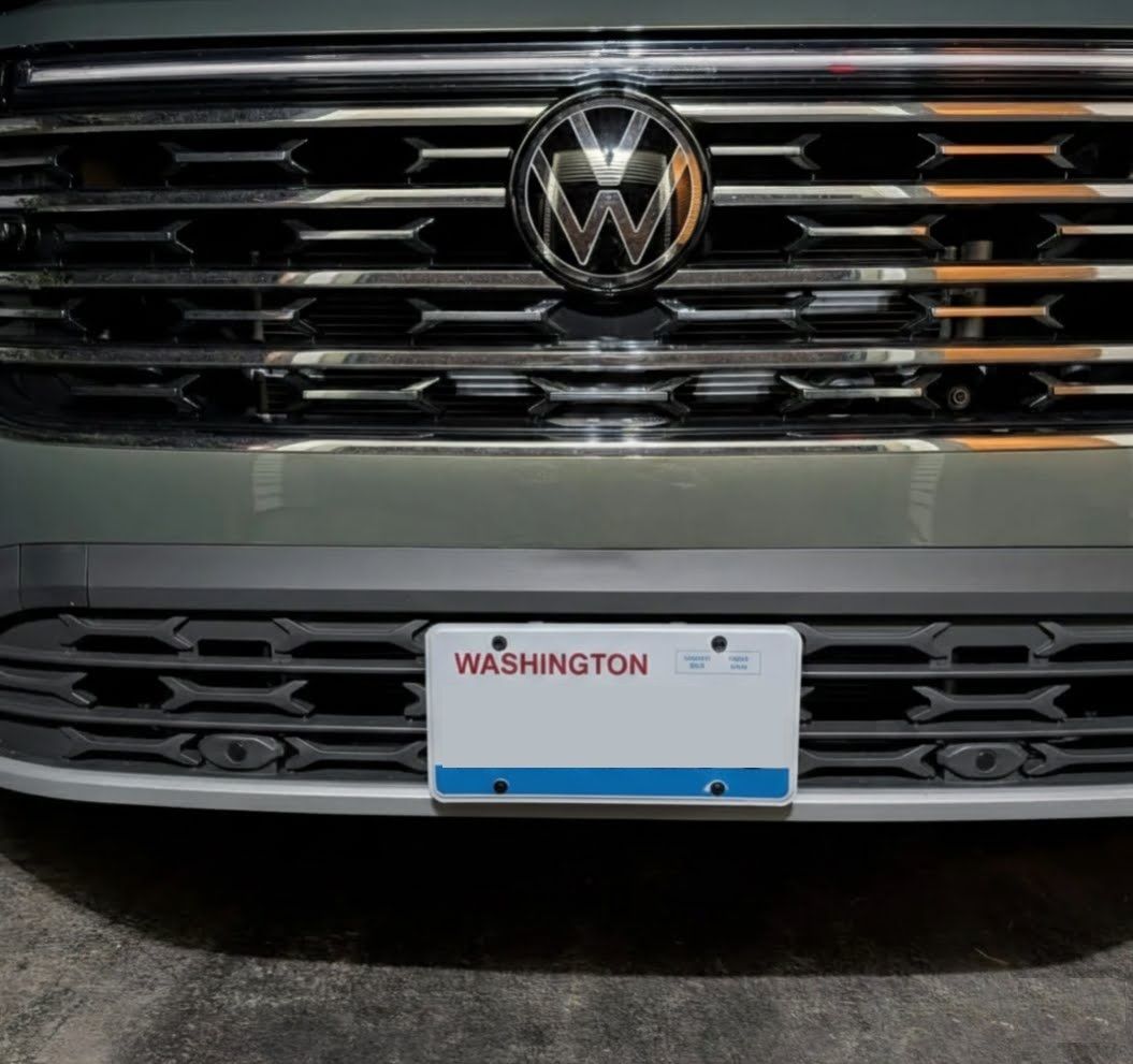 Sly Bracket fits Volkswagen Atlas with horizontal and vertical slats lower grille