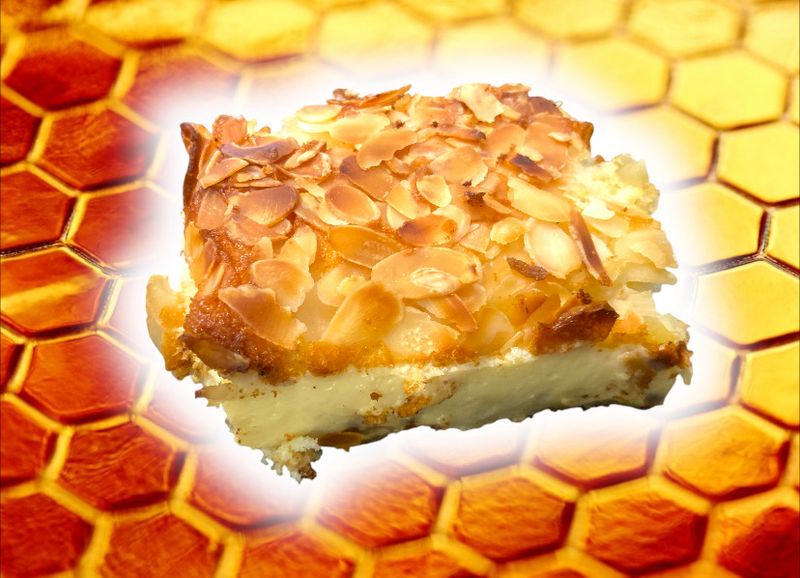 Mandel Vanille Bienenstichkuchen