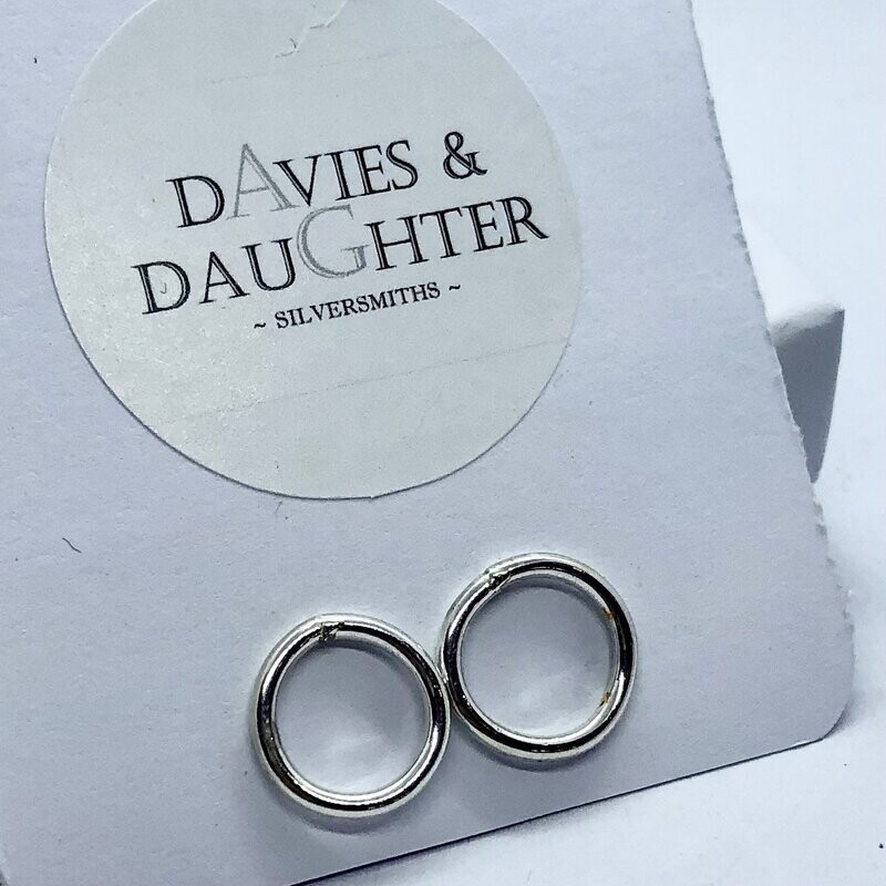 Front Facing Hoops