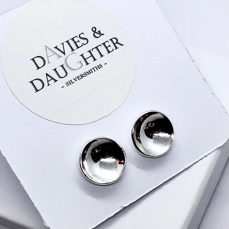 Medium Dish Stud Earrings