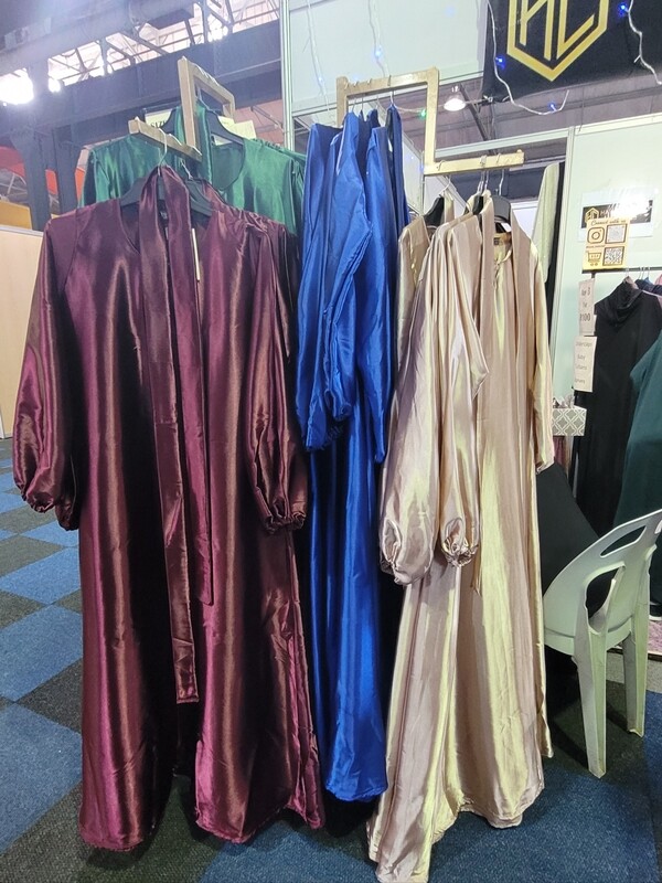 Suri Satin Abaya