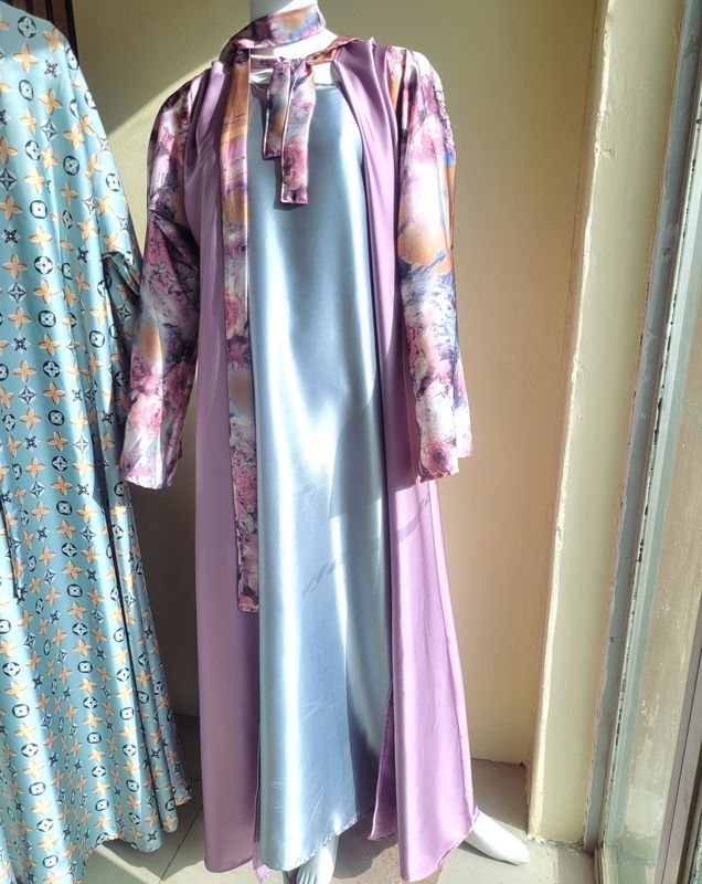Nazia ROBE