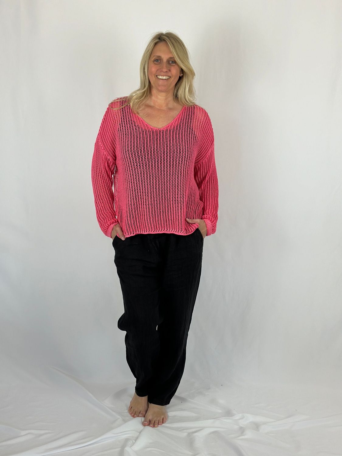 Leichter, grobgestrickter Pullover, langarm mit V-Ausschnitt, pink