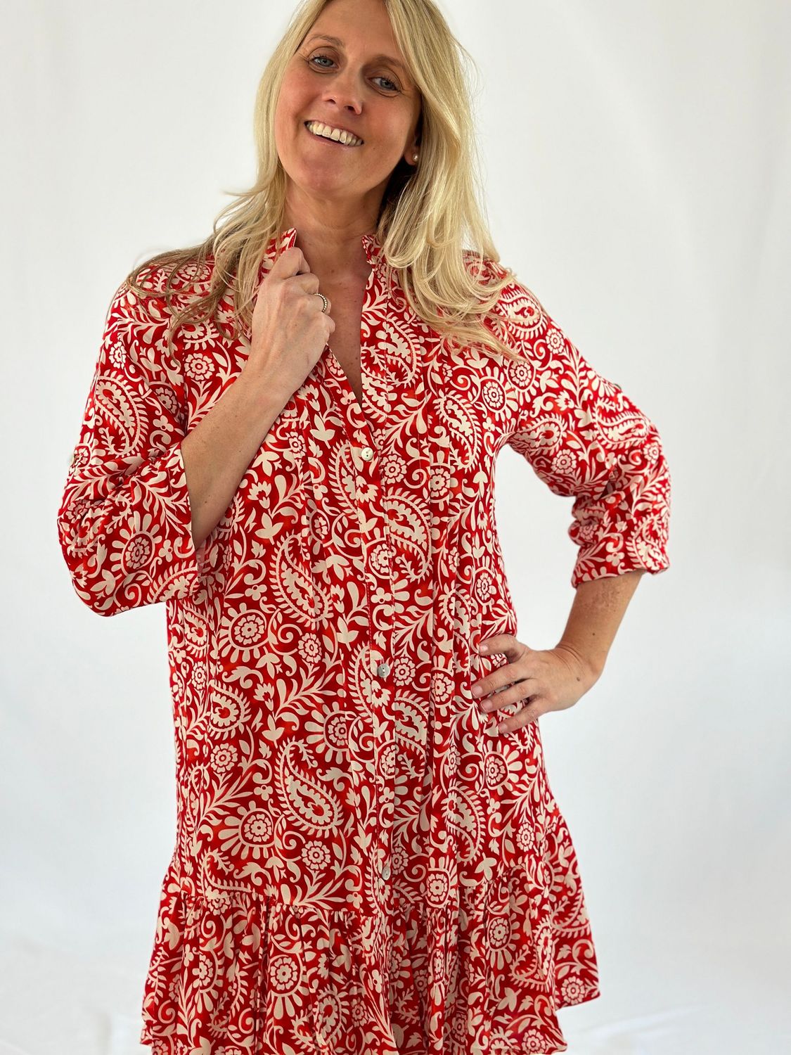 Leichtes Sommerkleidchen mit Paisleymuster, rot-beige