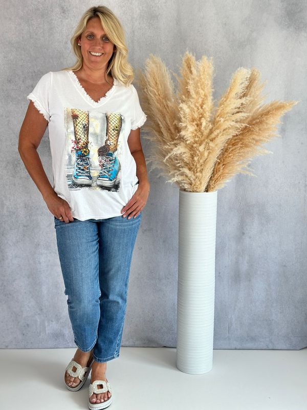 Fransiges T-Shirt mit Sneaker Print, weiß Fransiges T-Shirt mit Sneaker Print, weiß