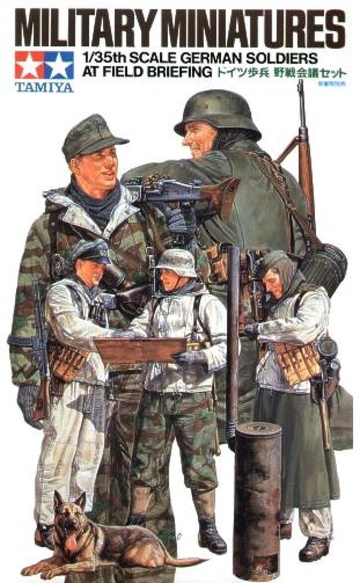 Tamiya 35212 1/35 German Soldiers at Field Briefing