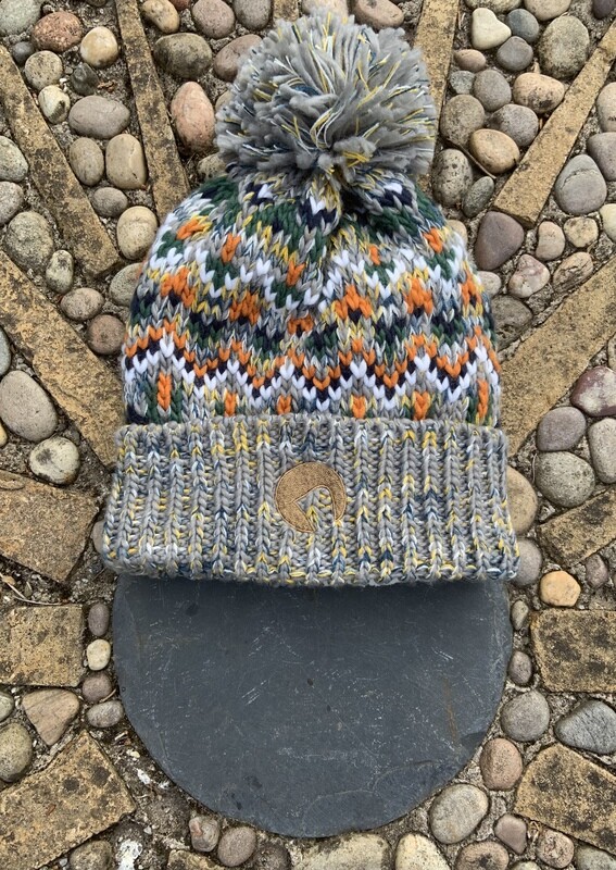Peninsula Living Forager Bobble hat
