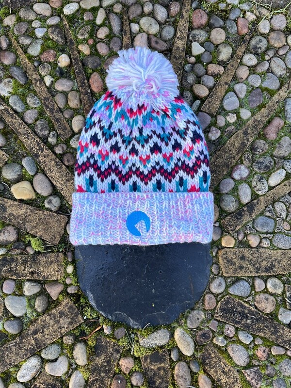 Peninsula Living Dib Dab Bobble hat