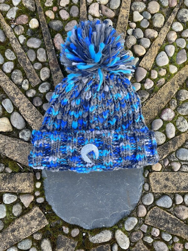 Peninsula Living Icefall Bobble hat