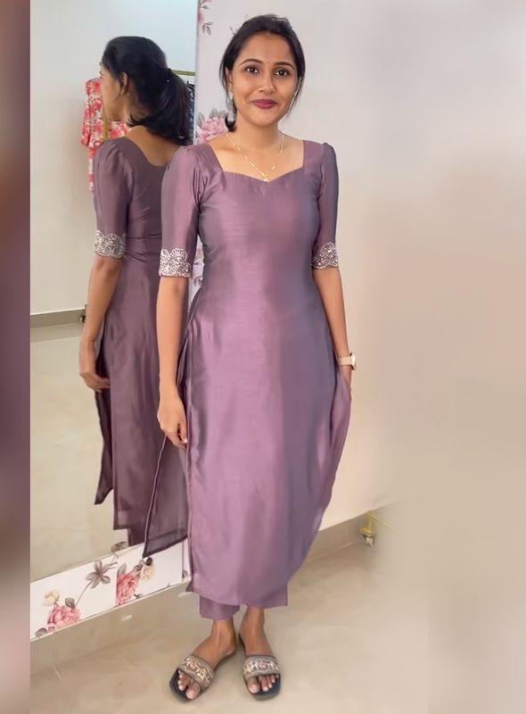 Trishana Straight-Fit Kurti Set