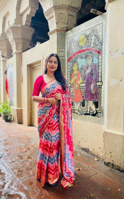 Pure Georgette Zari Saree with Zari woven Zig Zag