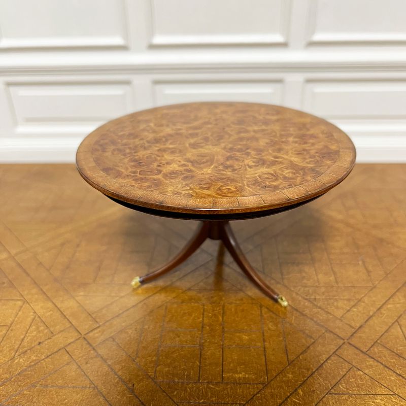 Early 19thc breakfast or dining table A