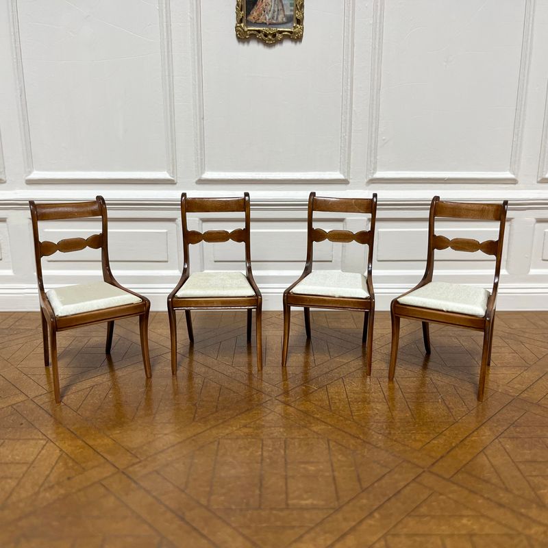 set of 4 matching Sabre leg dining chairs set of 4 matching Sabre leg dining chairs