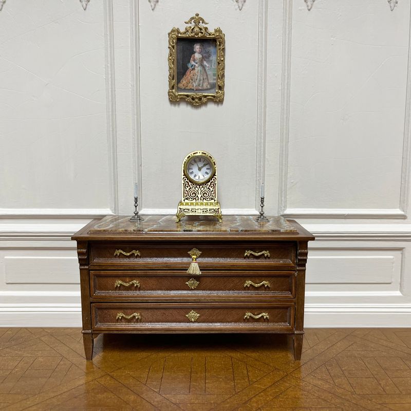 Fossilized Mammoth tooth top commode