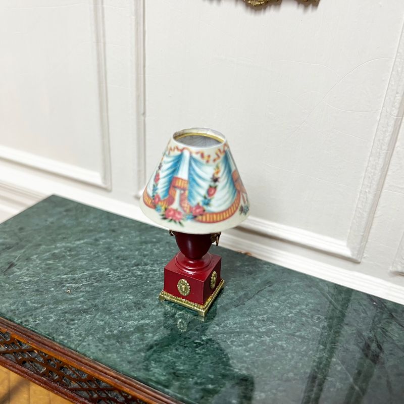 Toleware table lamp, in RED