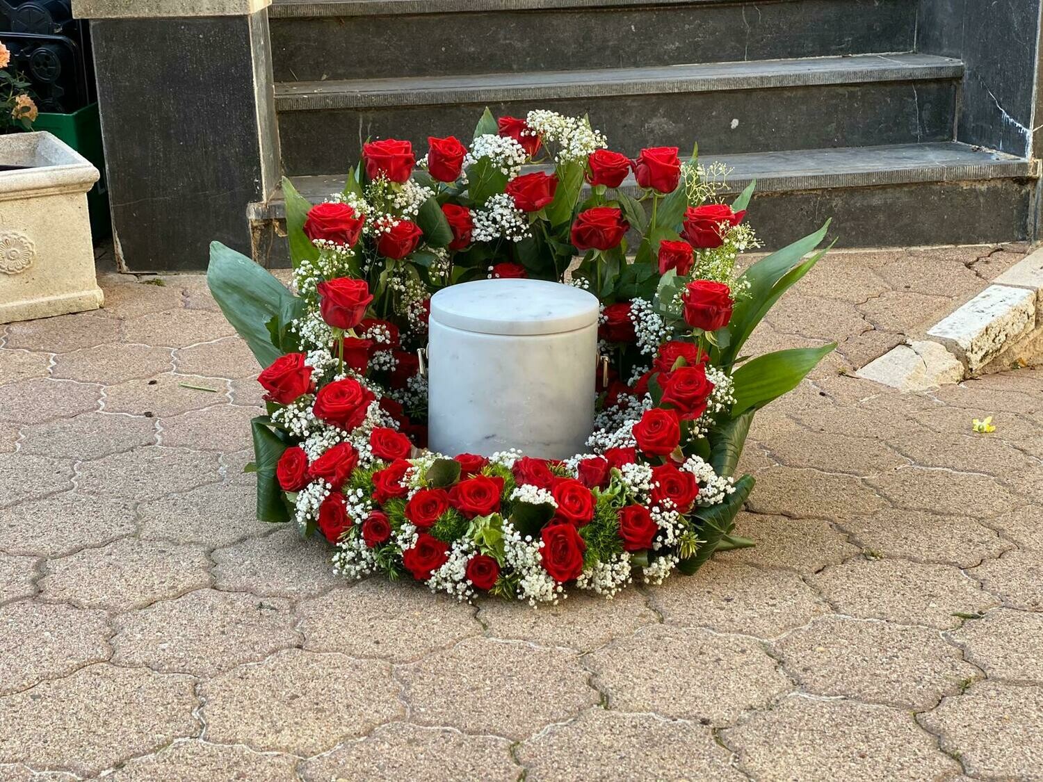 Couronne Urne Red Love