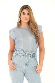 BLUSA CON HOMBRERAS 2