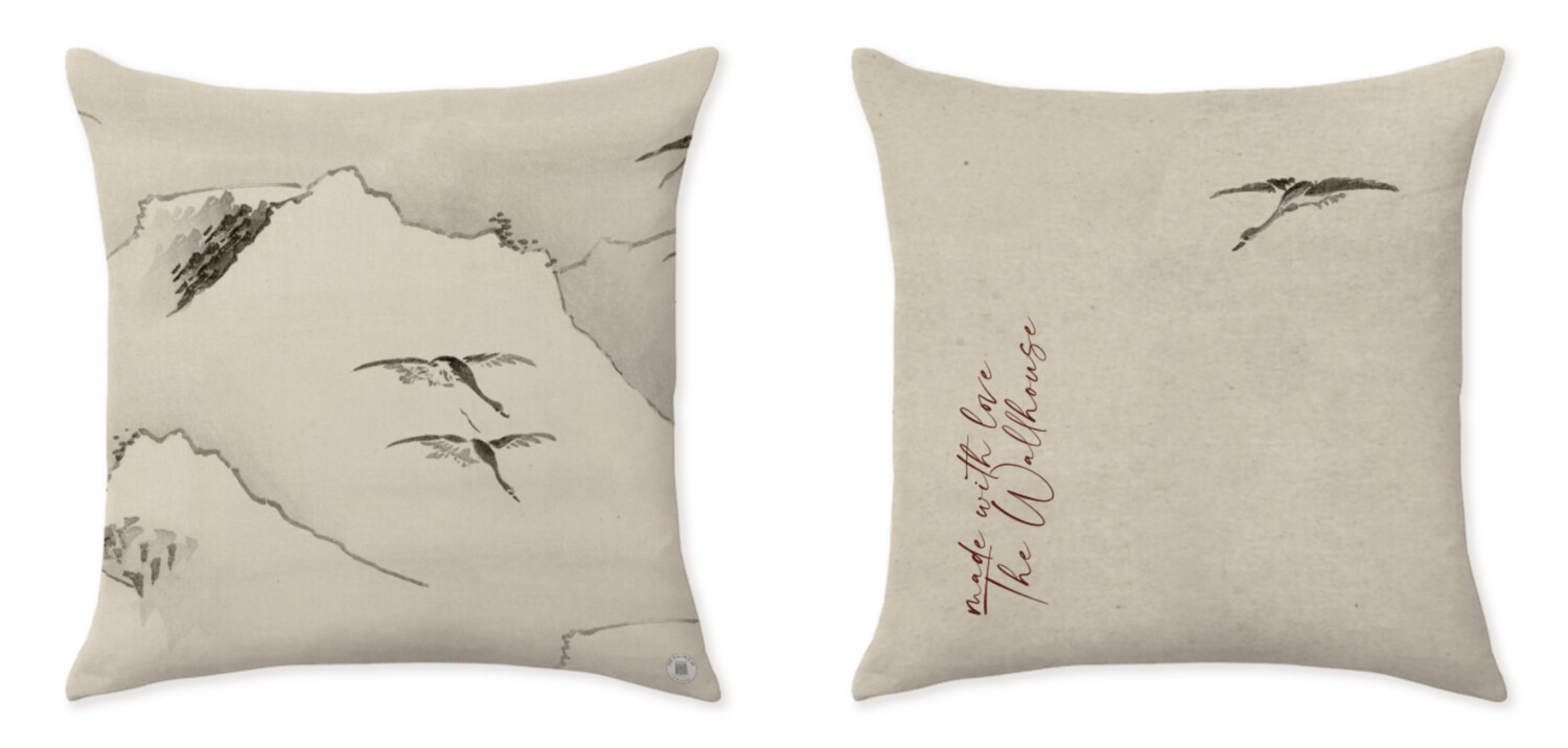 NARIKURI WHITE CUSHIONS