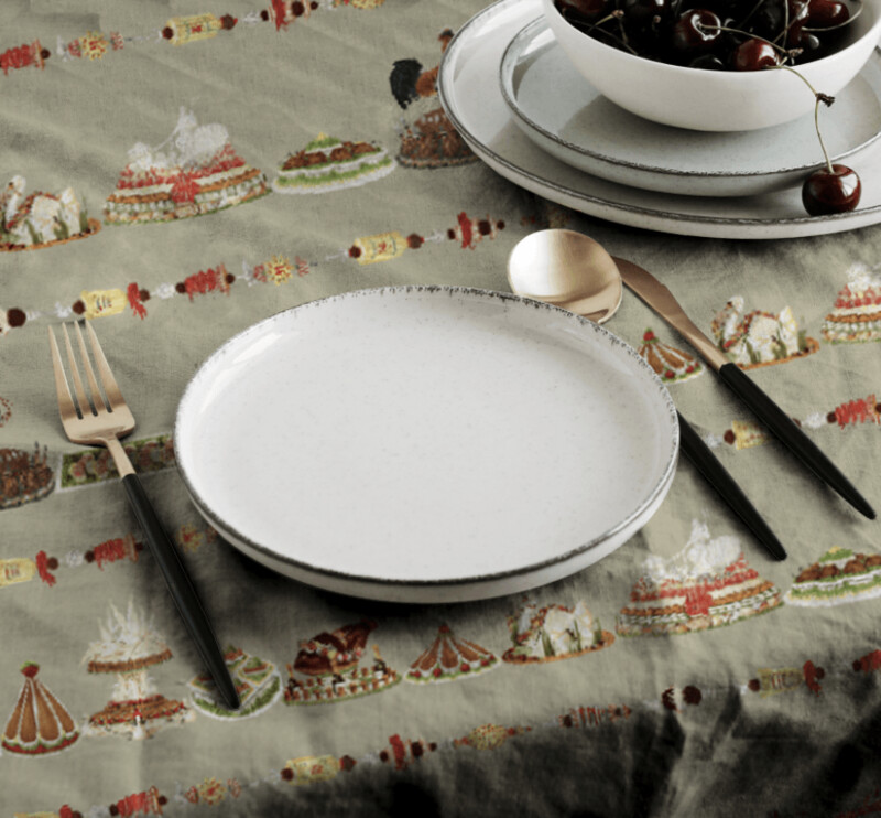 SAVOUREAX BEIGE TABLECLOTH